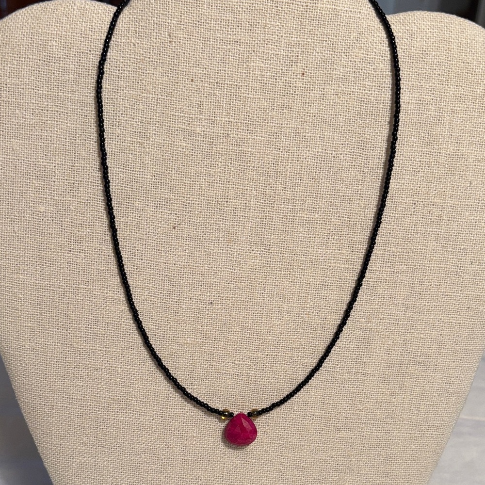 Elegant Black and Ruby Necklace